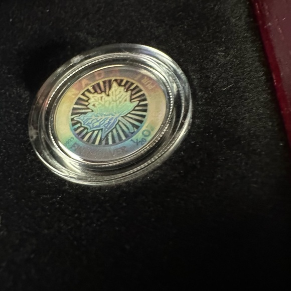 2003 Canada .9999 Fine Silver Maple Leaf Hologram 5 Coin Set w/COA, 1.92 ounces - Picture 6 of 10